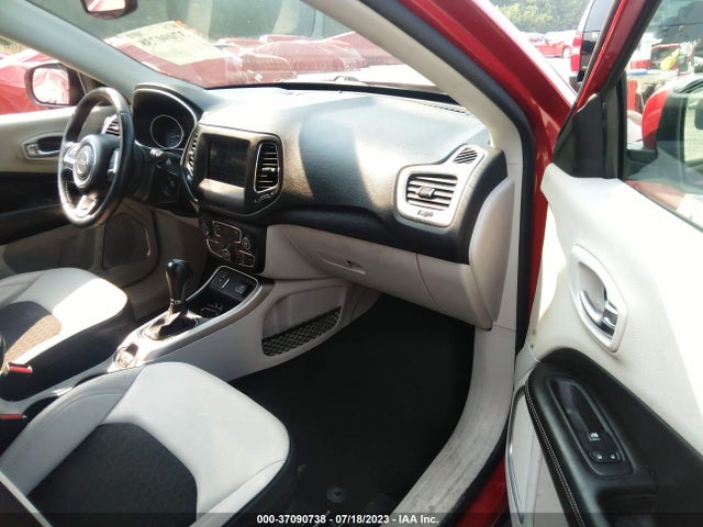 Jeep Compass Latitude W/sun/wheel Pkg 2019 3C4NJCBBXKT743225 Image 5