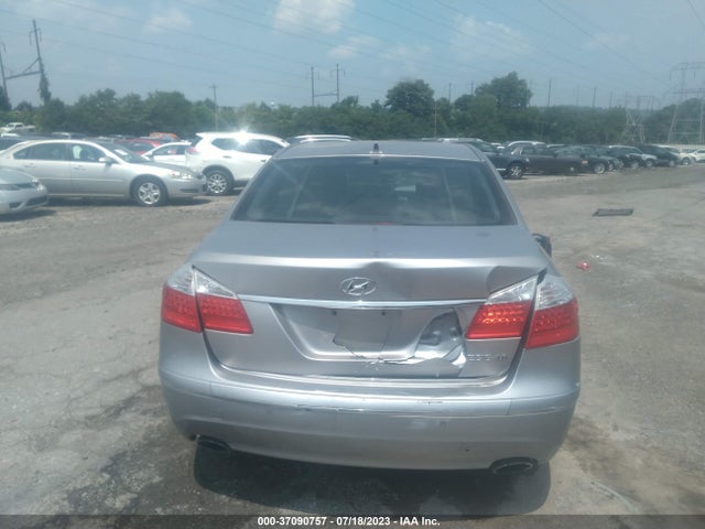 2010 HYUNDAI GENESIS VIN: KMHGC4DF8AU100767