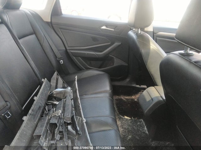 3VWE57BU1KM012199 Volkswagen JETTA SEL