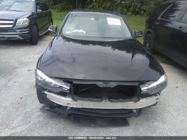 WBA3C3C57EF985119 BMW 3 Series 320i Xdrive