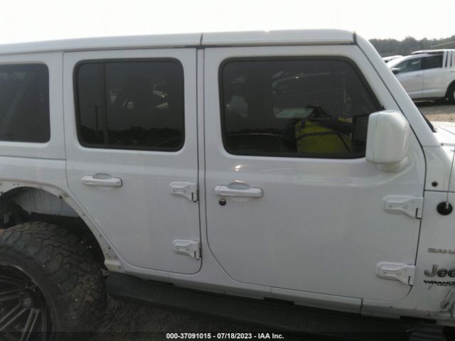 1C4HJXEG9KW589337 Jeep Wrangler Unlimited Sahara