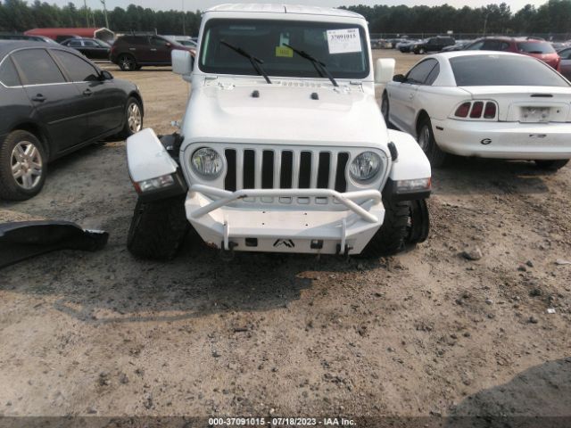 1C4HJXEG9KW589337 Jeep Wrangler Unlimited Sahara