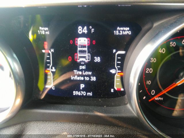 1C4HJXEG9KW589337 Jeep Wrangler Unlimited Sahara