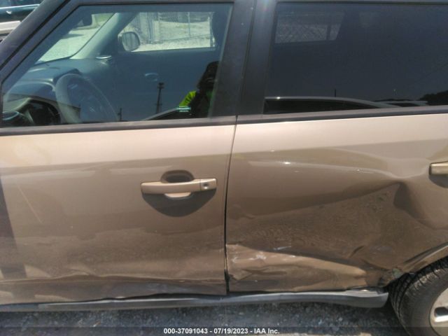KNDJN2A22E7105638 KIA Soul Base