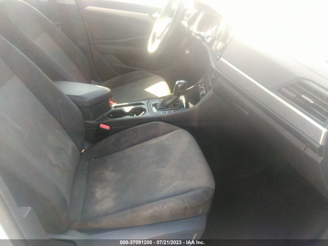 3VWC57BU3KM143772 Volkswagen Jetta S/se/r-line