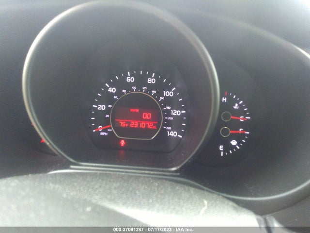 KIA Soul Base 2016 KNDJN2A29G7844167 Image 8
