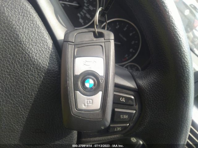 WBA3C3C59EF984800 BMW 3 Series 320i Xdrive