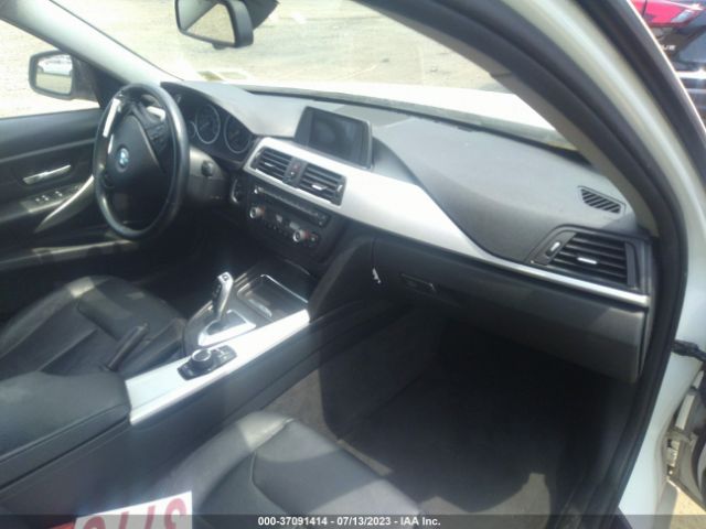 WBA3C3C59EF984800 BMW 3 Series 320i Xdrive