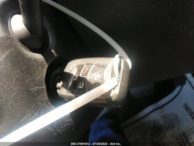 3VV1B7AX7LM114793 Volkswagen TIGUAN S