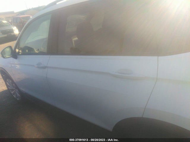 3VV1B7AX7LM114793 Volkswagen TIGUAN S