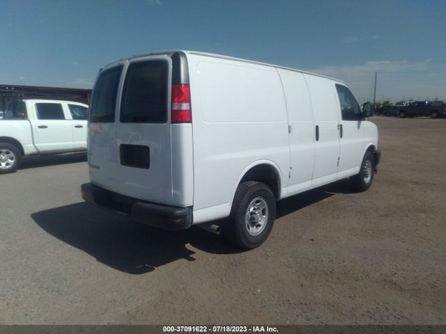 Chevrolet EXPRESS CARGO VAN 2017 1GCWGAFF2H1315394 Image 4