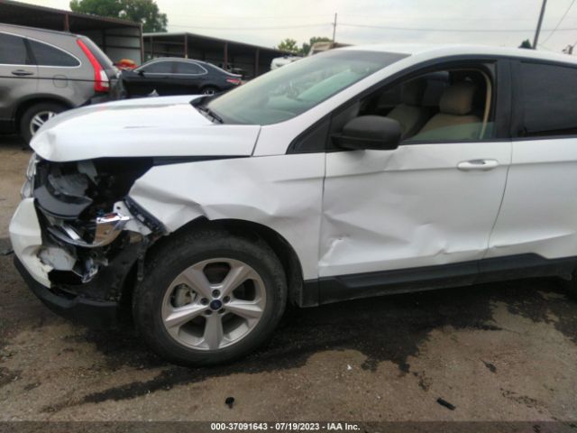 2FMTK3G93FBC26520 Ford EDGE SE