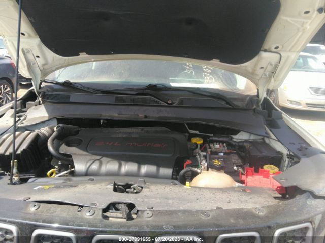 3C4NJDDB8LT111909 Jeep Compass Trailhawk