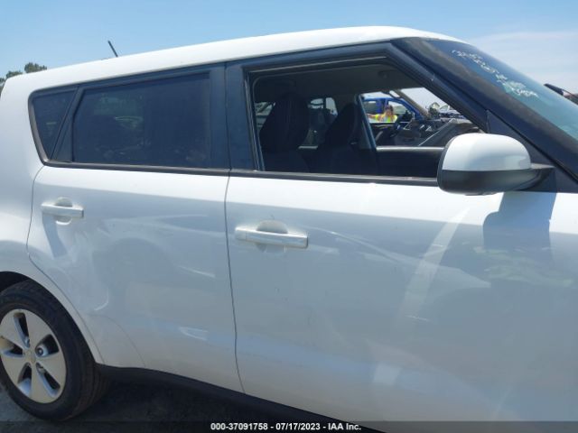 KNDJN2A29F7135592 KIA Soul Base