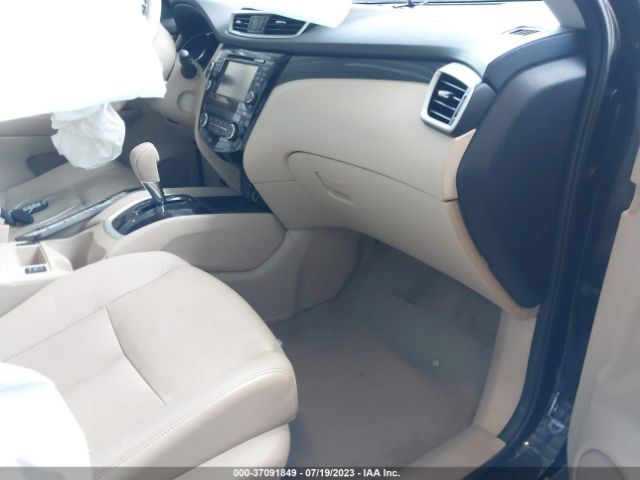 5N1AT2MV5FC804438 Nissan Rogue Sl