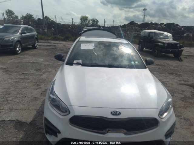 3KPF34AD2ME420186 KIA Forte Gt-line