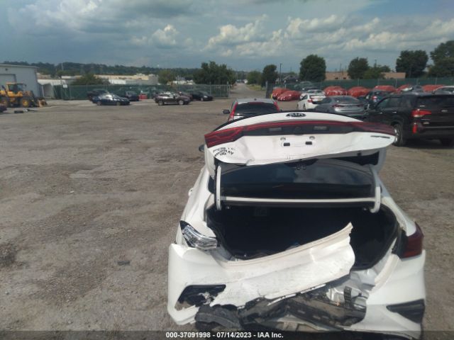 3KPF34AD2ME420186 KIA Forte Gt-line