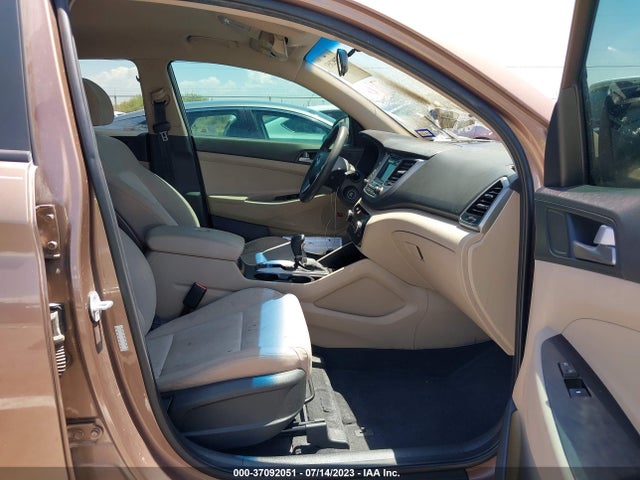 Hyundai TUCSON SE 2017 KM8J3CA43HU315101 Image 6