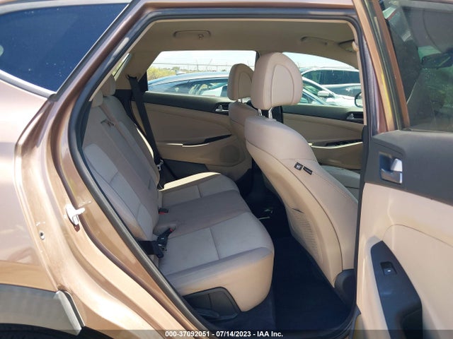 2017 HYUNDAI TUCSON SE VIN: KM8J3CA43HU315101