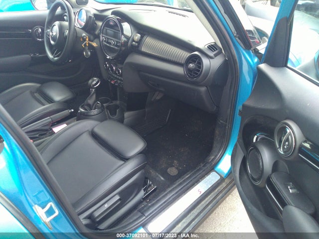 2016 MINI COOPER HARDTOP 4 DOOR S VIN: WMWXU3C57G2D27635