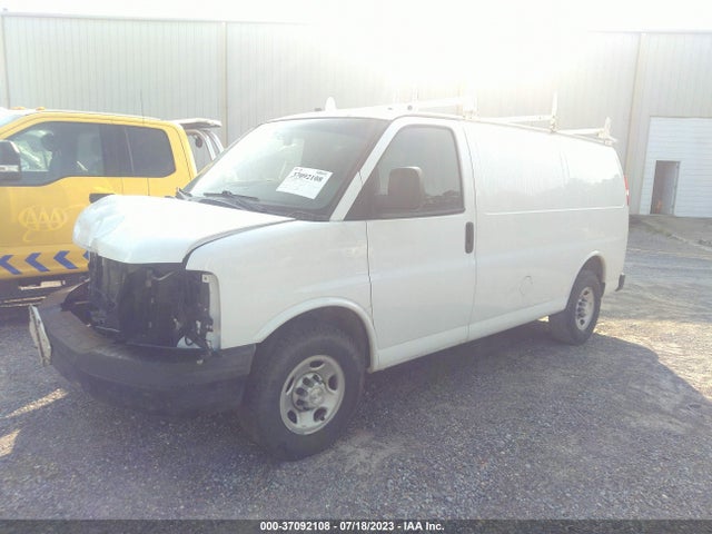 Chevrolet EXPRESS CARGO VAN 2018 1GCWGAFG7J1908795 Image 2