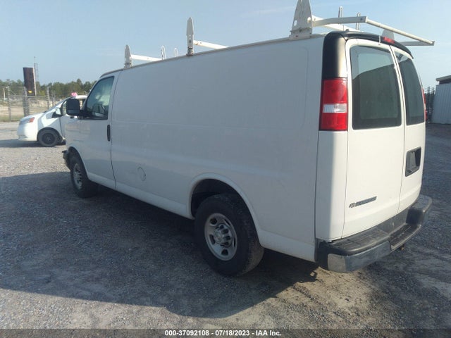 Chevrolet EXPRESS CARGO VAN 2018 1GCWGAFG7J1908795 Image 3