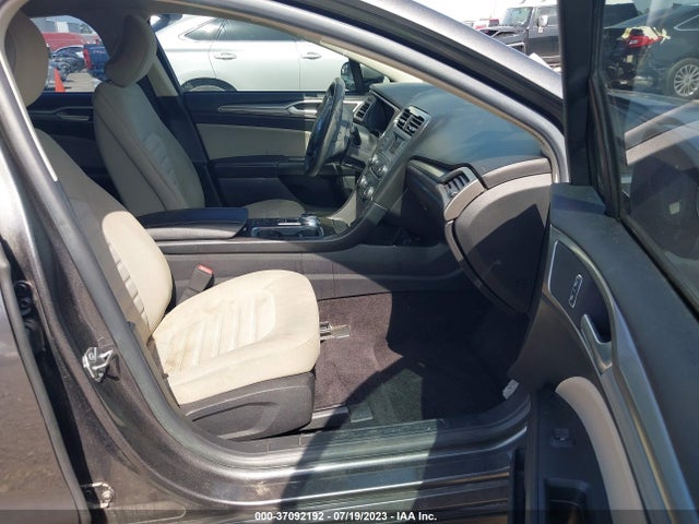 3FA6P0G71HR274205 Ford FUSION S