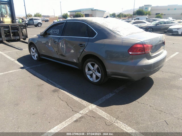 1VWAT7A37EC022707 Volkswagen Passat Wolfsburg Ed