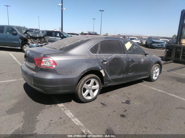 1VWAT7A37EC022707 Volkswagen Passat Wolfsburg Ed