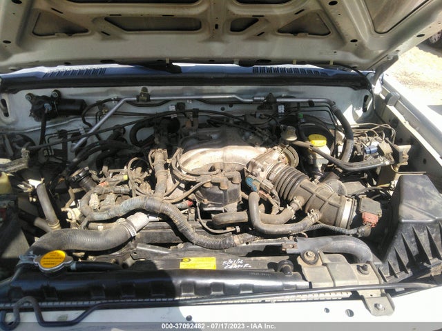2004 NISSAN XTERRA XE VIN: 5N1ED28T34C610995