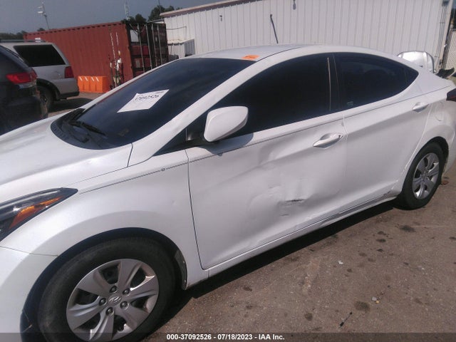 Hyundai ELANTRA SE 2016 5NPDH4AE5GH745805 Image 12