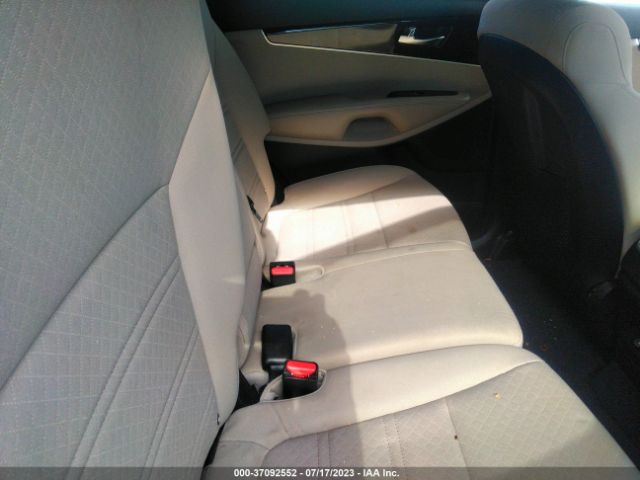 5XYPG4A32KG604267 KIA SORENTO LX