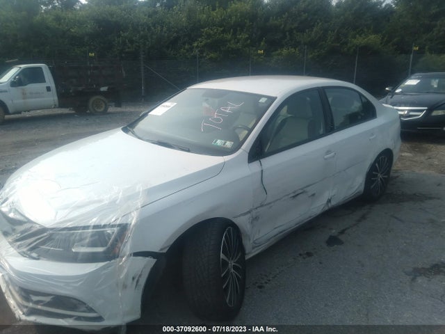 3VWD17AJ9FM326896 Volkswagen Jetta Sedan 1.8t Sport