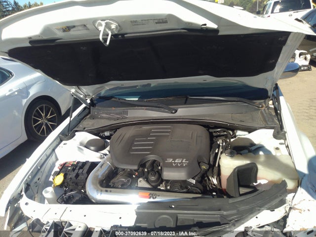 Chrysler 300 Limited 2018 2C3CCAEG0JH159697 Image 10