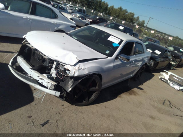 Chrysler 300 Limited 2018 2C3CCAEG0JH159697 Image 2
