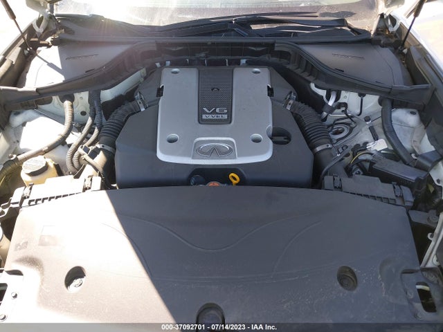 2017 Infiniti Q70, VIN: JN1BY1AP1HM740358