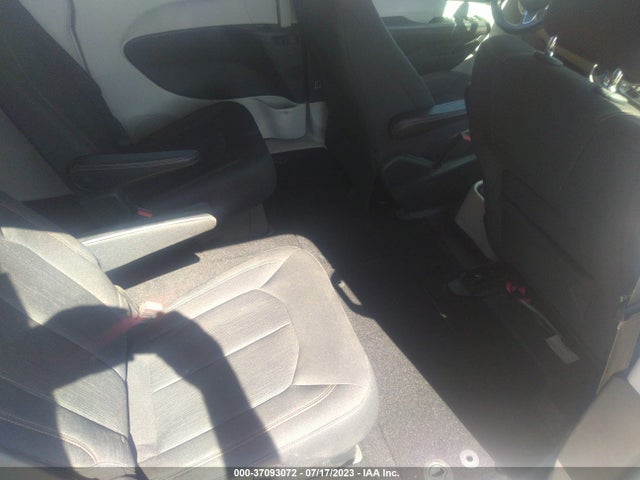 2C4RC1DG3HR565680 Chrysler Pacifica Touring