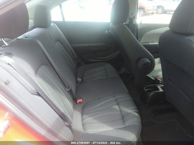 Chevrolet SONIC LT 2015 1G1JC5SH2F4153369 Image 8