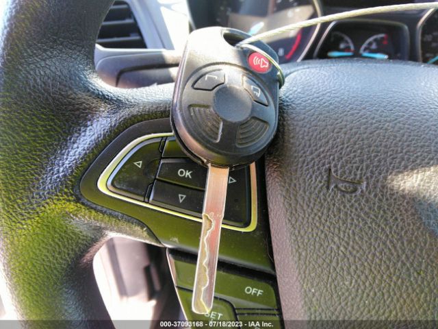 1FMCU0GD9JUD29828 Ford ESCAPE SE