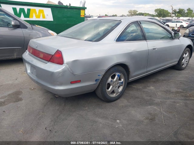 2000 HONDA ACCORD CPE 1HGCG2252YA002983 Photo 3