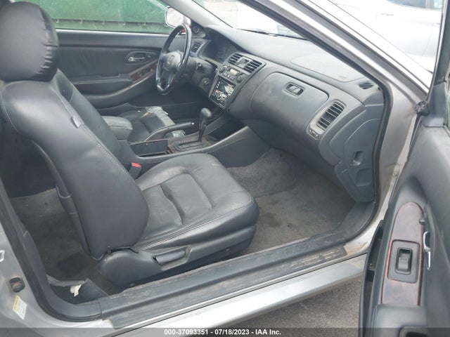 2000 HONDA ACCORD CPE 1HGCG2252YA002983 Photo 4