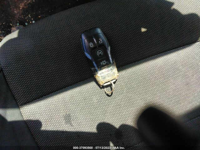 1FATP8EM0F5371874 Ford Mustang V6