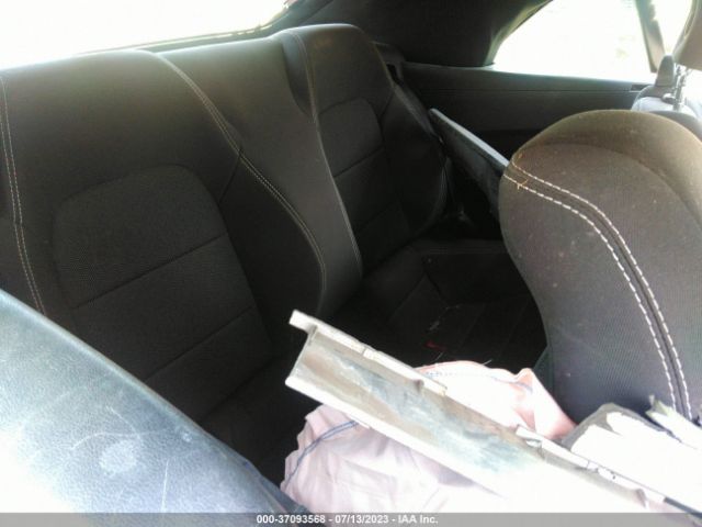 1FATP8EM0F5371874 Ford Mustang V6