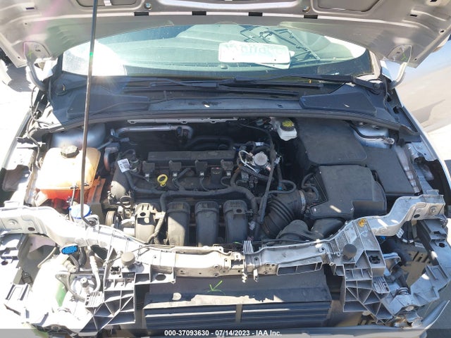 1FADP3K29JL242305 Ford FOCUS SE