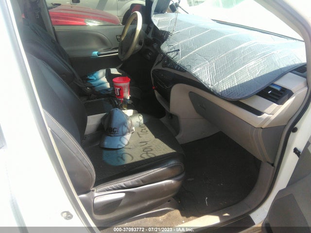 Toyota SIENNA SE 2014 5TDXK3DC1ES418327 Image 11