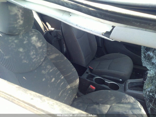 Hyundai ELANTRA SE 2016 5NPDH4AE8GH707016 Image 5