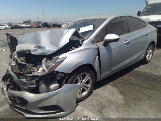 Chevrolet CRUZE LT 2018 1G1BE5SM7J7175001 Image 2