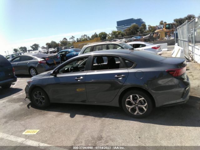 3KPF24AD9ME316426 KIA Forte Lxs