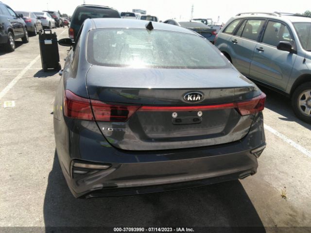 3KPF24AD9ME316426 KIA Forte Lxs