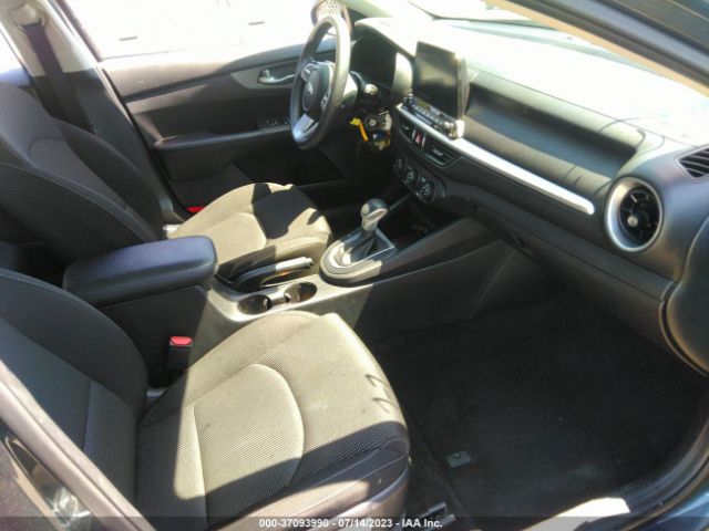 3KPF24AD9ME316426 KIA Forte Lxs